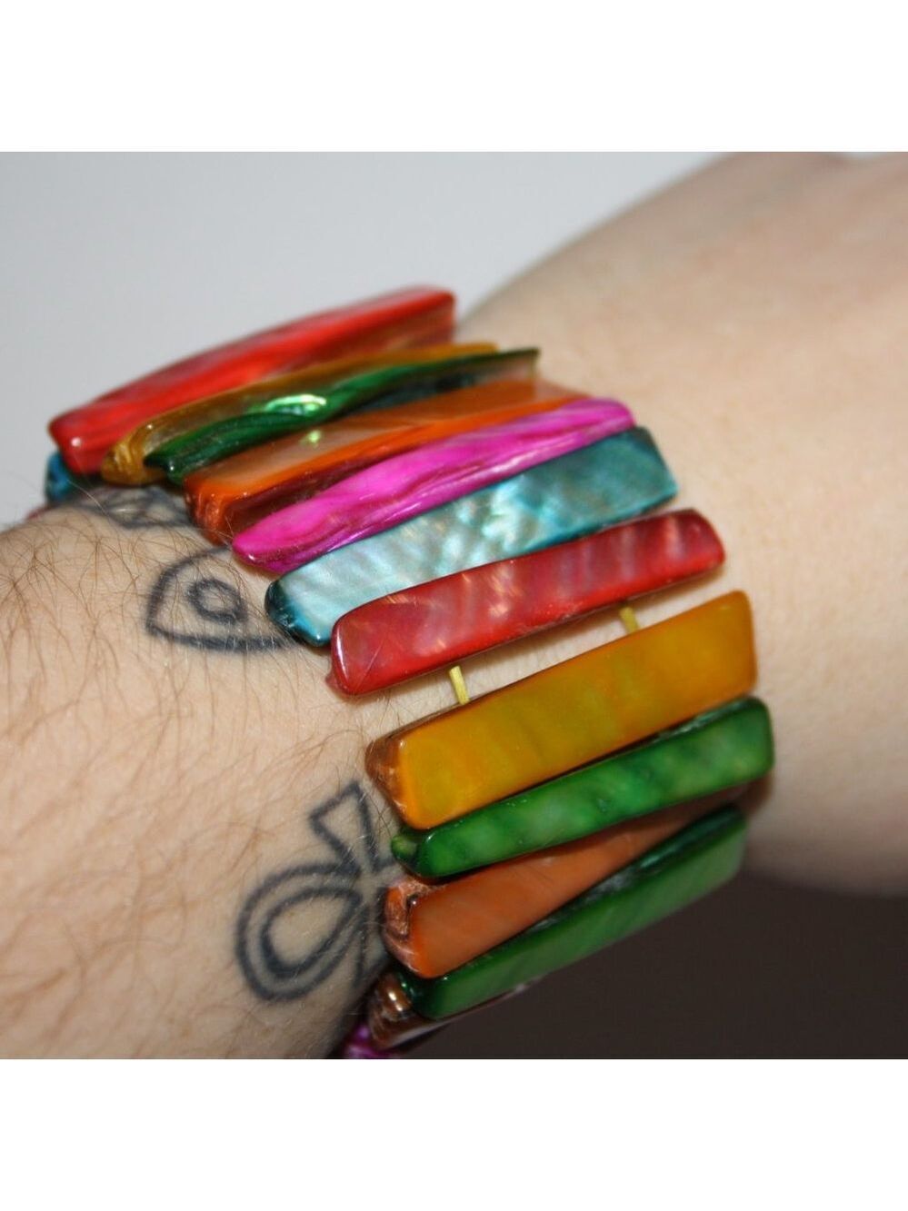 Colorful Shell Bracelet - Picture 2 of 3